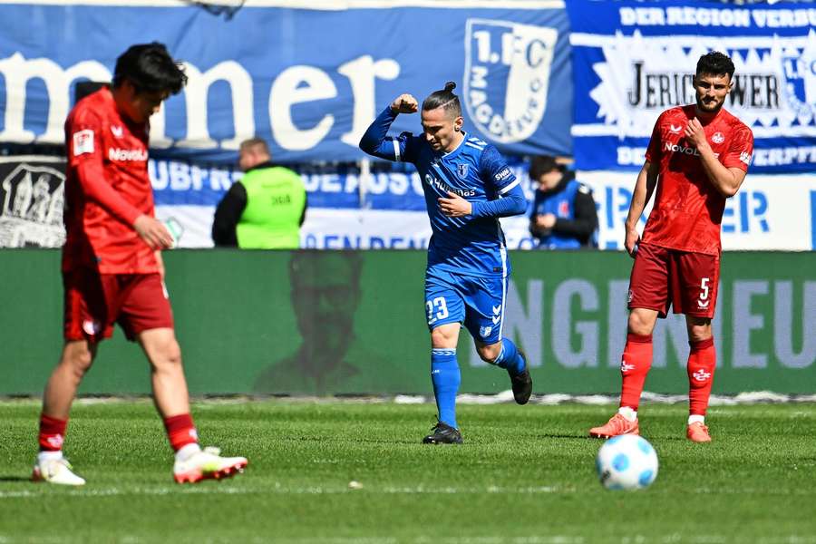 Baris Atik (M.) erzielte gegen Kaiserslautern einen Doppelpack