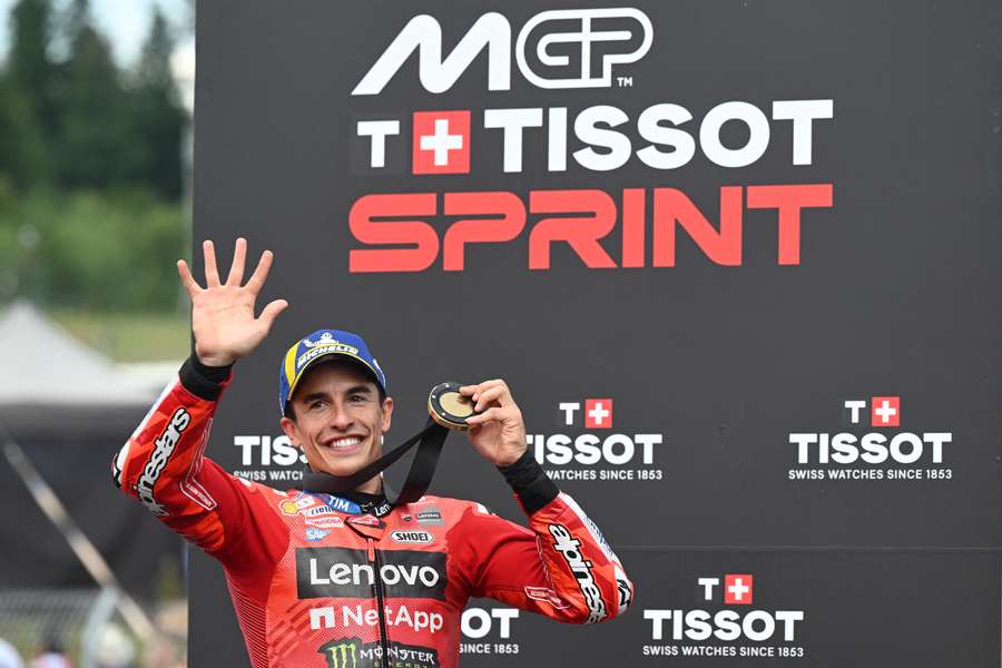 Marquez festeggia la vittoria