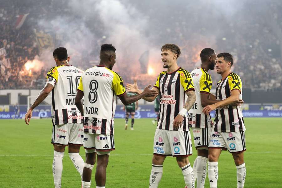 Die SV Ried ist im Oberösterreich-Derby beim Titelverteidiger LASK gefordert.