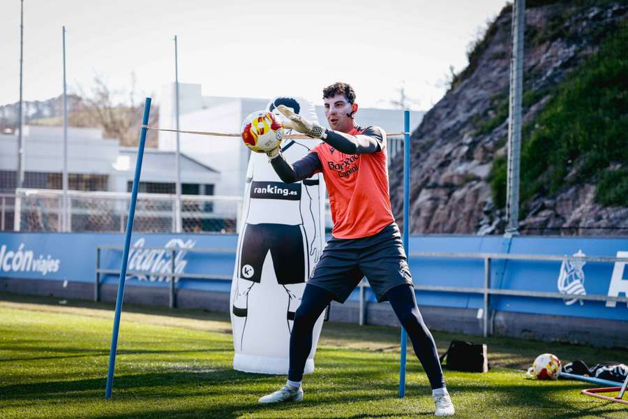 Marrero, entrenando con la máscara protectora