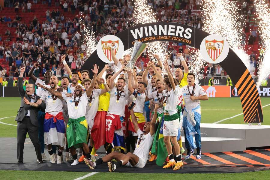 Európsku ligu ovládla v minulej sezóne Sevilla.
