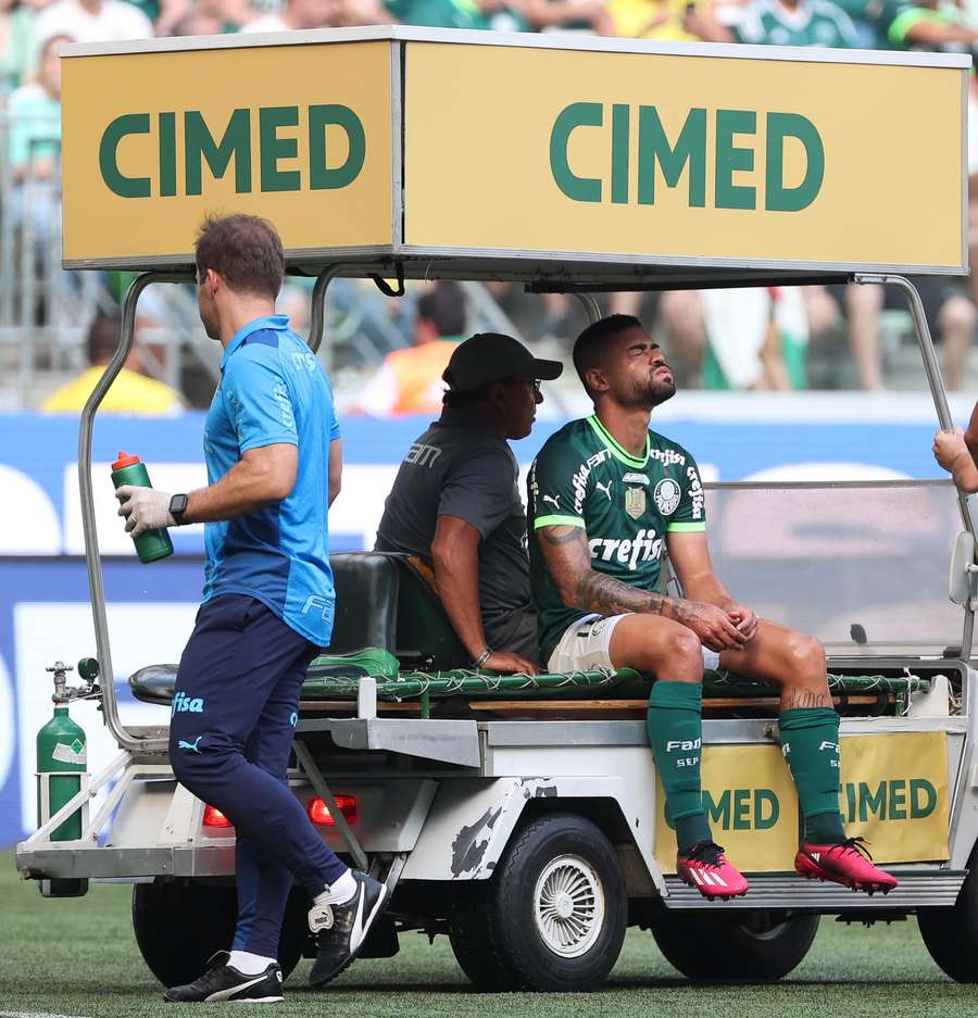 Tabata fez apenas seu segundo jogo como titular no Palmeiras