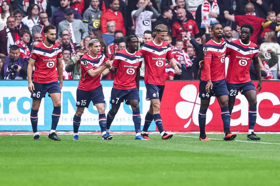 Le LOSC prend la tête de la Ligue 1 en s'imposant face au Havre, mais perd Santos