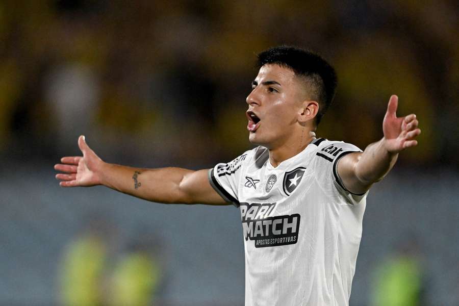 Caso Almada continua rendendo e ameaça Botafogo esportivamente