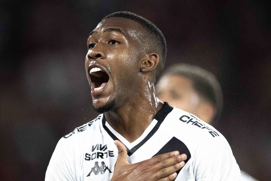 Vasco vem de empate com o Flamengo