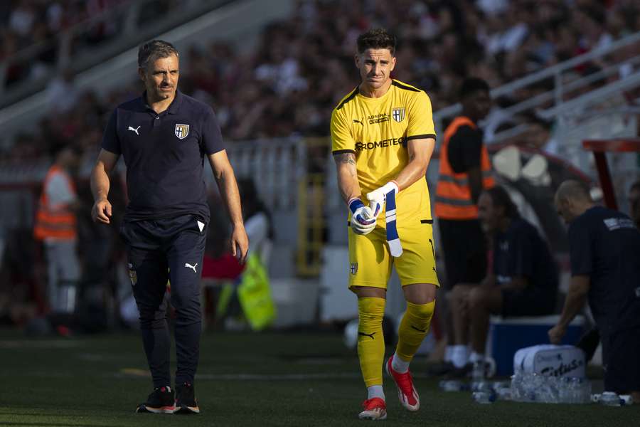 Fabio Pecchia et le gardien Leandro Chichizola