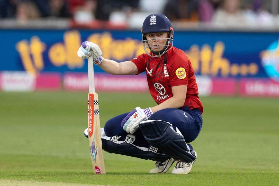 Heather Knight stood down as England women's cricket captain after a 16-0 points thrashing away to Australia