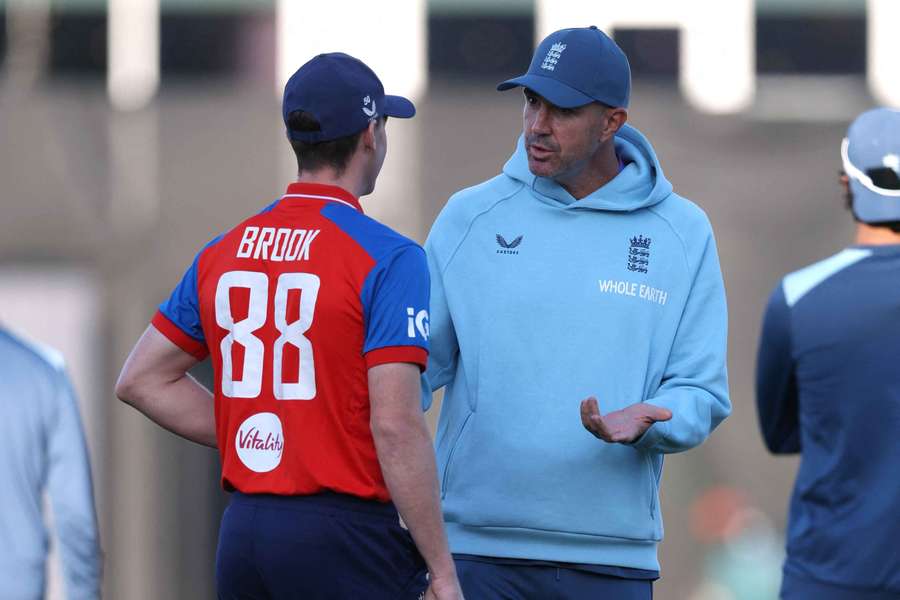 England mentor Kevin Pietersen with Harry Brook