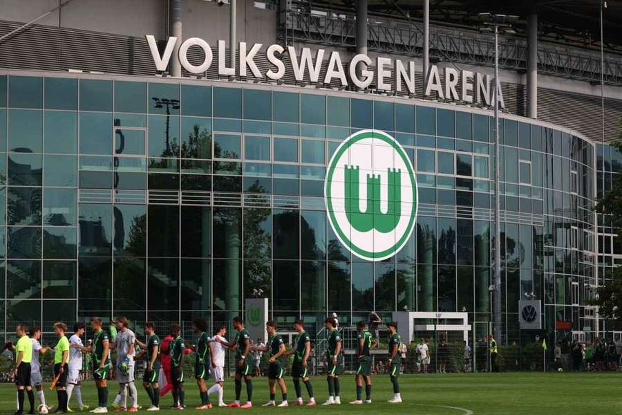 2. Liga: Topfavorit Wolfsburg weist Bayern-Vergleich zurück 2. Liga: Topfavorit Wolfsburg weist Bayern-Vergleich zurück