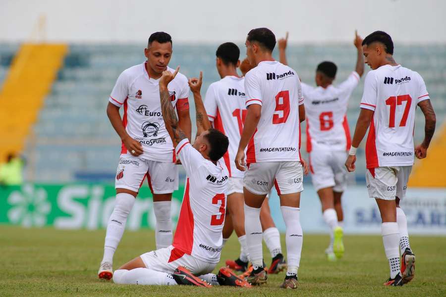 Todos os gols do time de Itu foram marcados no primeiro tempo