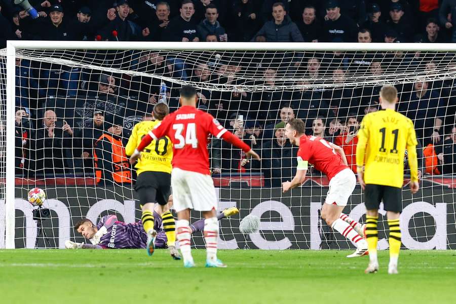 PSV og Dortmund deler i livlig ottendedelsfinale