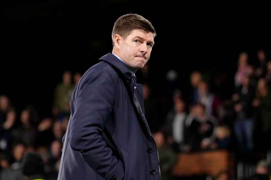 Steven Gerrard rejeitou o Rangers numa primeira fase