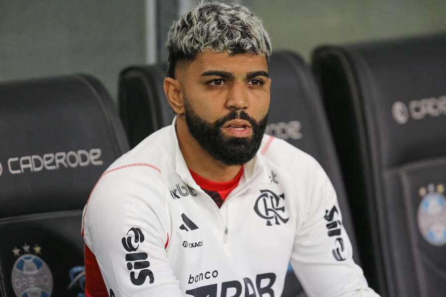 Gabigol recebeu ainda a camisola 10 do Flamengo