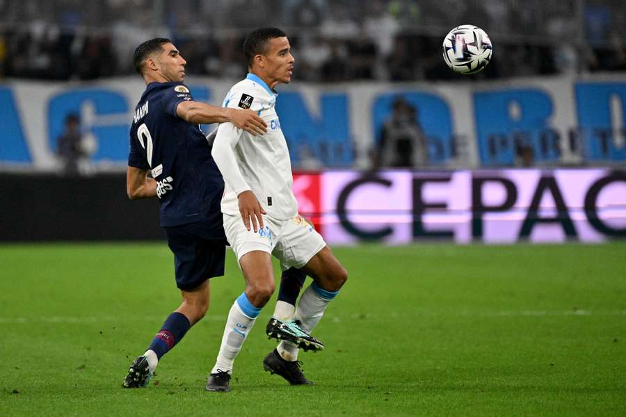Greenwood et Hakimi au duel lors du Classique.
