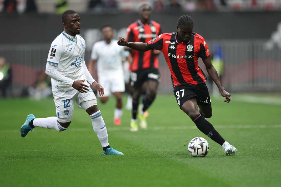 Nice a mené deux fois par deux buts d'écart, mais Lorient arrache un match nul logique Nice a mené deux fois par deux buts d'écart, mais Lorient arrache un match nul logique
