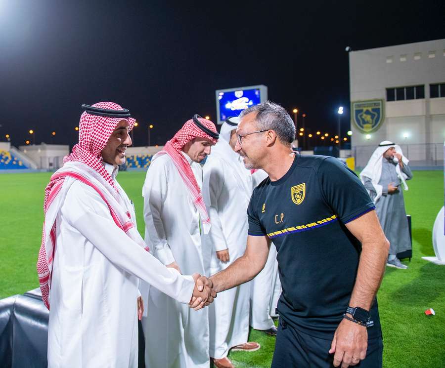 Cláudio conhece bem o futebol saudita desde os tempos de jogador