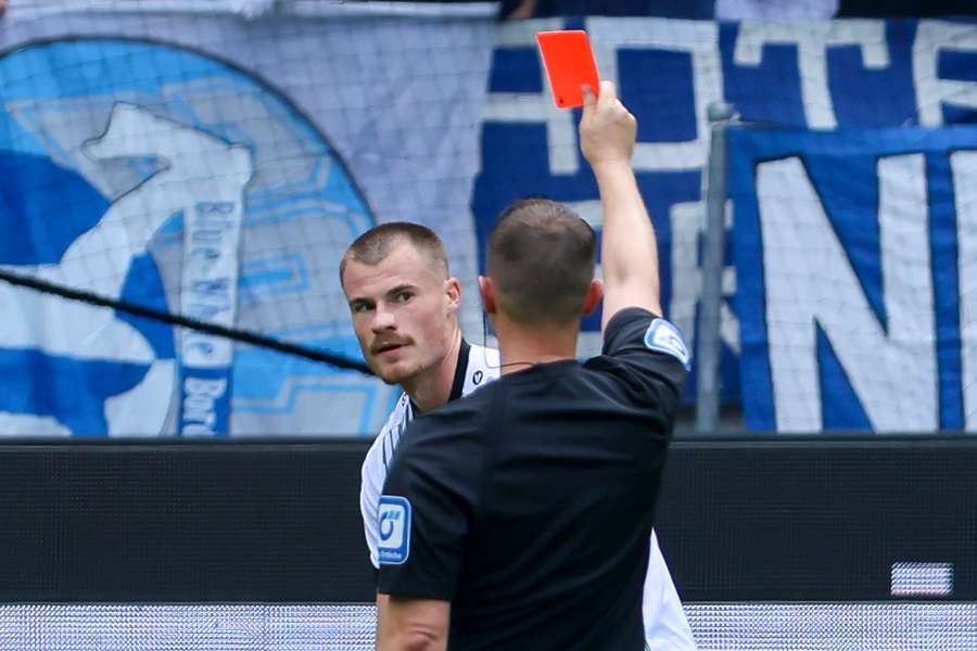 Koulis war nach Notbremse vom Platz gestellt worden