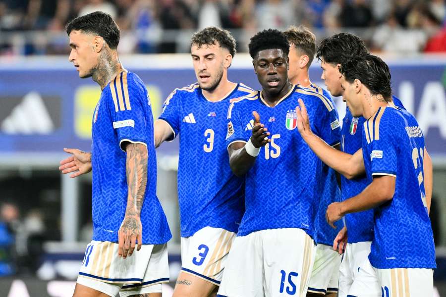 Los jugadores de Italia celebran el 1-0 de Scamacca ante Turquía Los jugadores de Italia celebran el 1-0 de Scamacca ante Turquía