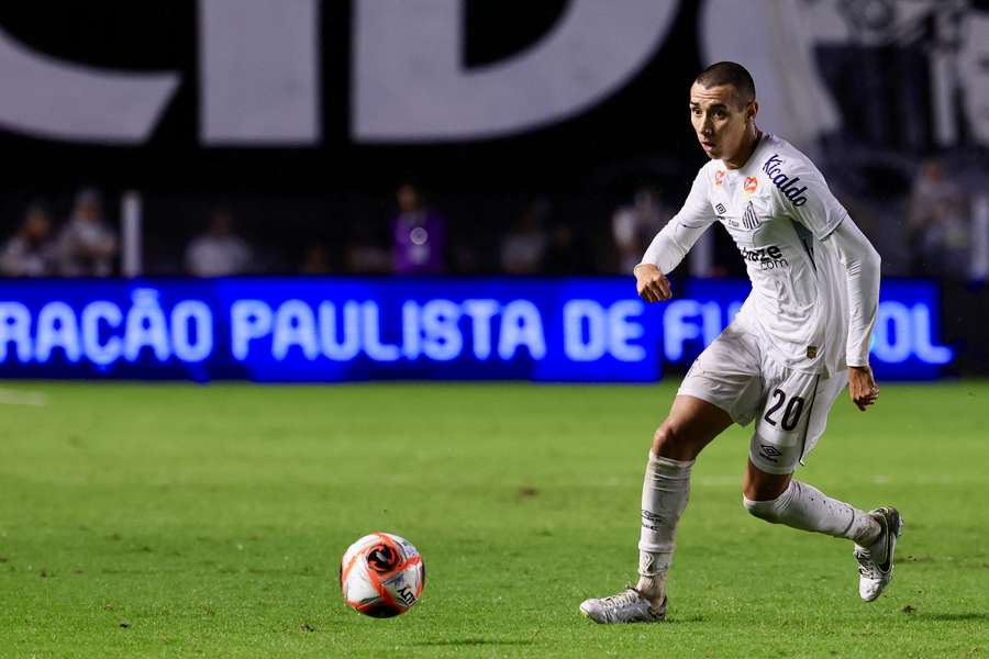 Bontempo, em janeiro de 2025, quando começou a jogar como profissional do Santos Bontempo, em janeiro de 2025, quando começou a jogar como profissional do Santos