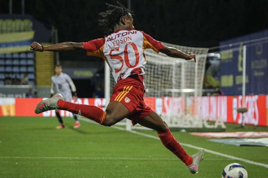 Edson fez apenas uma partida pelo AFS