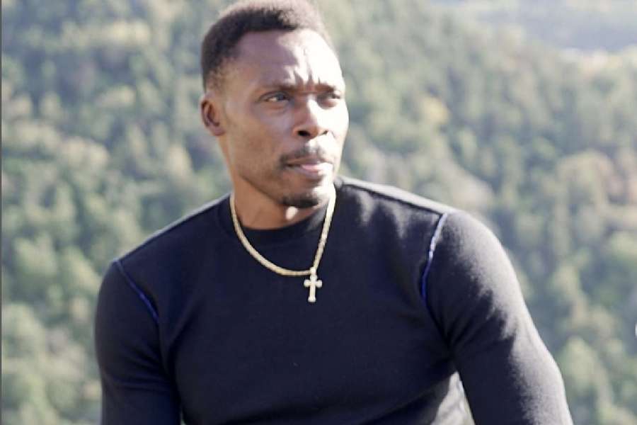 Kameni lamenta não ter sido convocado e aborda questão dos direitos humanos no Catar