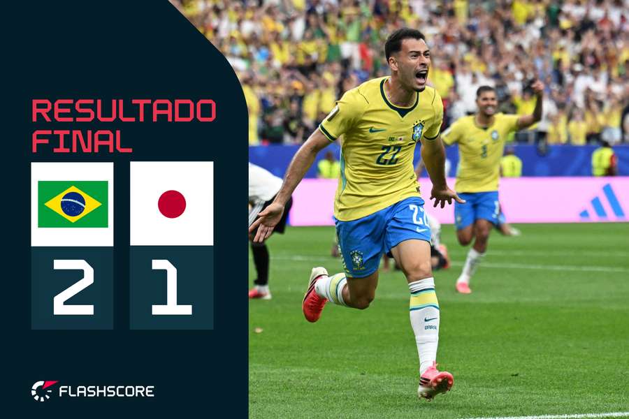 Gabriel Martinelli celebra o golo da vitória do Brasil com os colegas de equipa