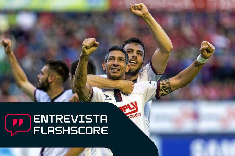 Nagore celebra un gol con el Huesca