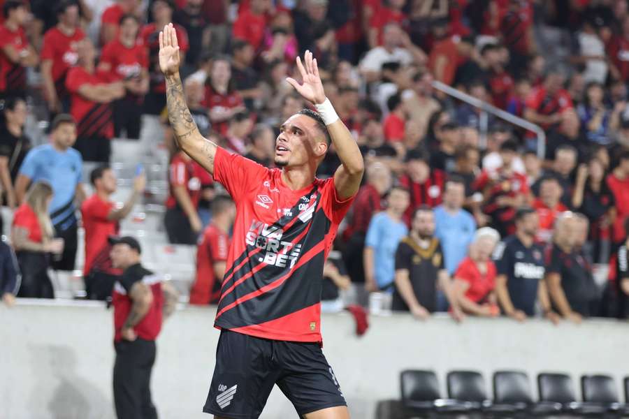 Athletico-PR é uma das novidades da Série B