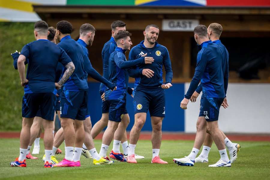 John McGinn e os seus companheiros querem surpreender a Alemanha no jogo de abertura do Euro-2024