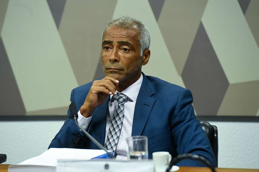 Romário é relator da CPI que investiga manipulação de jogos.