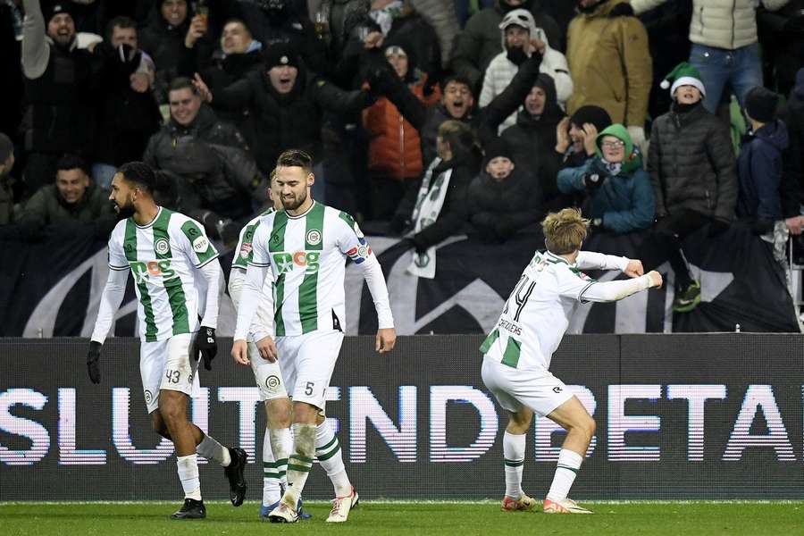 Jorg Schreuders viert zijn 2-1 tegen VVV-Venlo