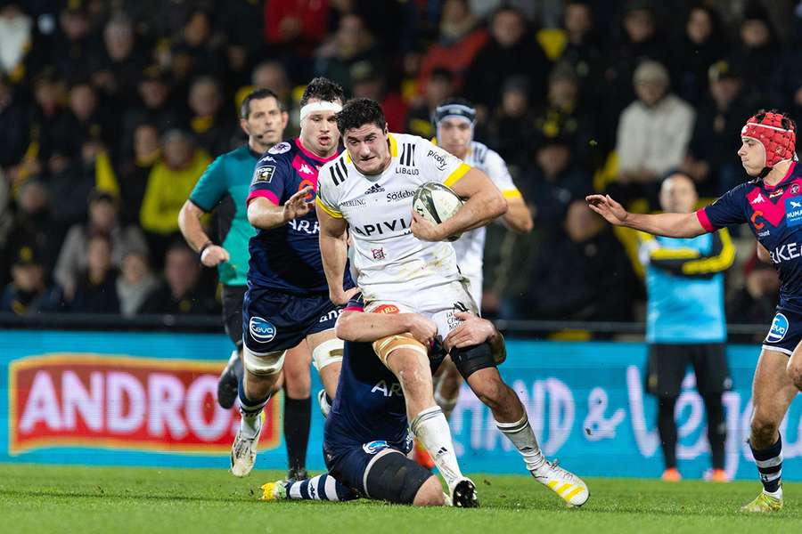 La Rochelle waste chance at second in Top 14