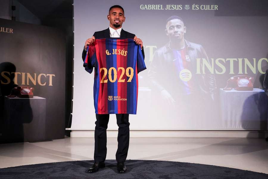 Gabriel Jesus po raz pierwszy trenował z Barceloną. Do zajęć wrócił także Gavi Gabriel Jesus po raz pierwszy trenował z Barceloną. Do zajęć wrócił także Gavi
