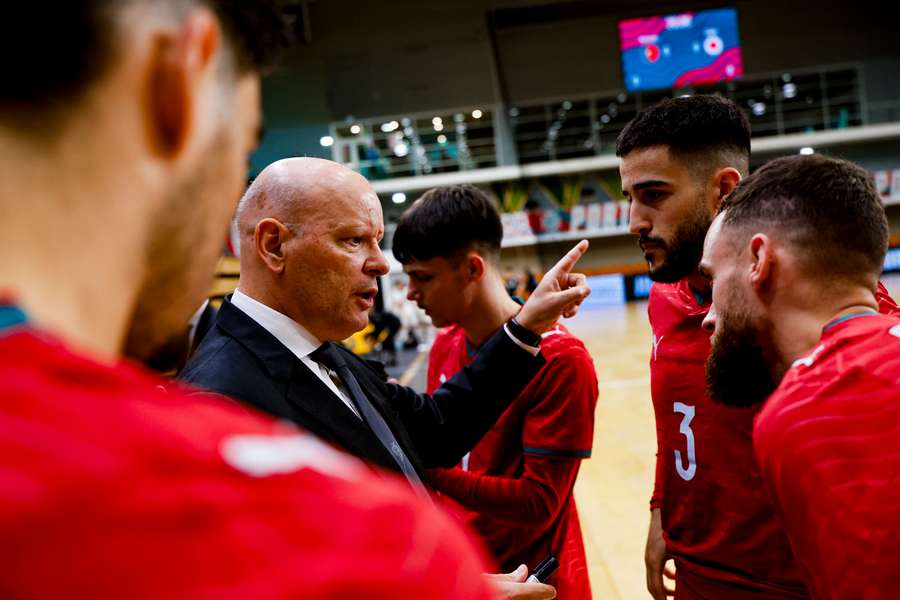 Jorge Braz fala aos jogadores