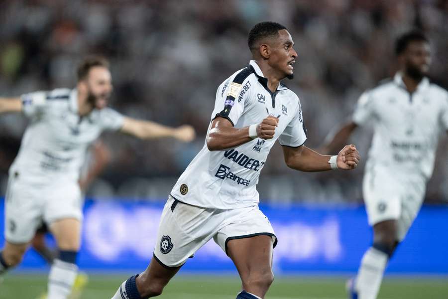 Jajá foi o herói do Remo