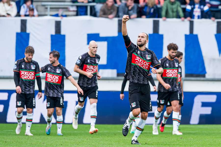 Bas Dost scoorde de 1-1 Bas Dost scoorde de 1-1