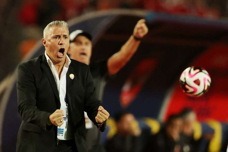 Crespo's first spell as Sao Paulo coach ended in October 2021