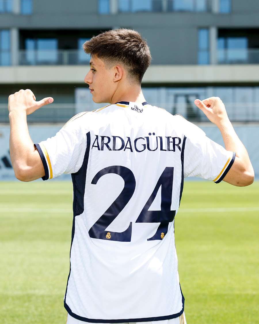 Güler usará o número 24 nesta temporada.