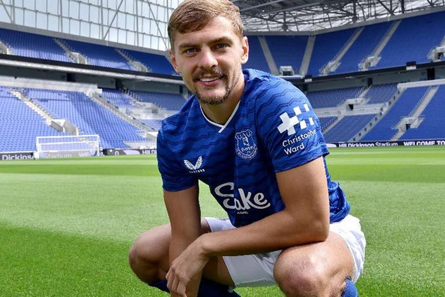Dewsbury-Hall: Everton a genuine family club Dewsbury-Hall: Everton a genuine family club