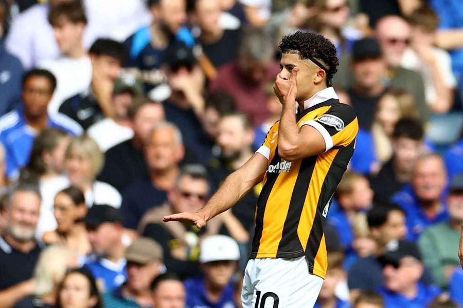 Belloumi festeja pelo Hull Belloumi festeja pelo Hull