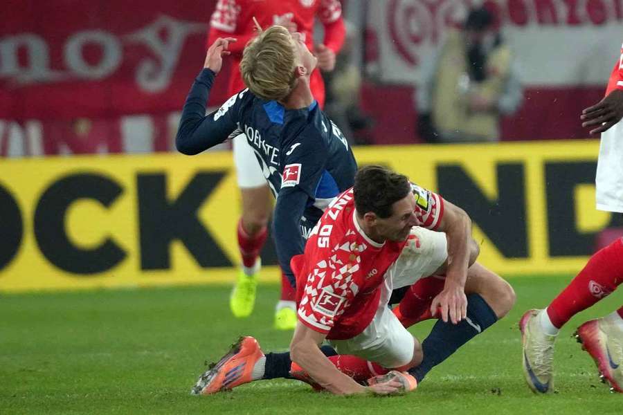 Dominik Kohr bei besagtem Foulspiel gegen Max Moerstedt.