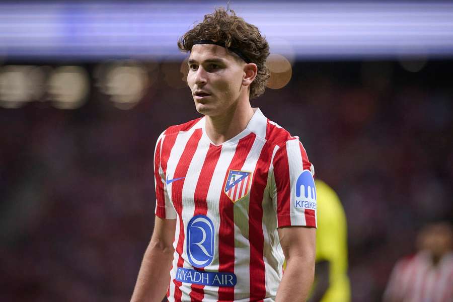 Julián Álvarez regresa a la aliniación inicial tras su ausencia en Champions League