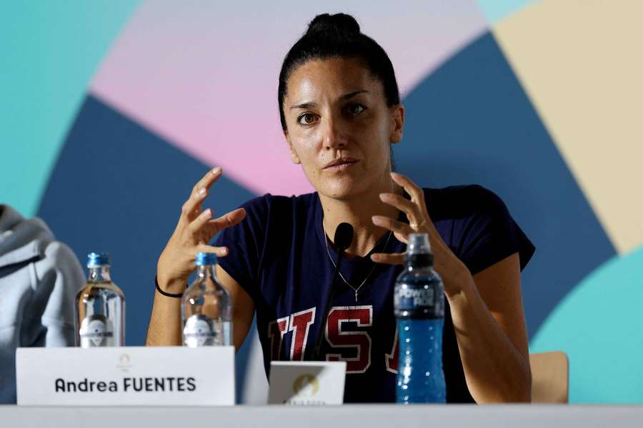 Andrea Fuentes comparece en rueda de prensa.