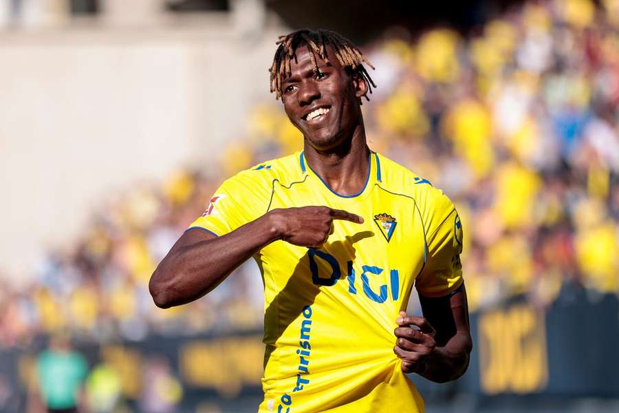 Dawda Camara esteve emprestado pelo Girona ao Cádiz na última temporada Dawda Camara esteve emprestado pelo Girona ao Cádiz na última temporada
