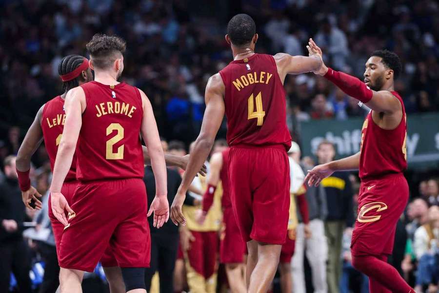 The Cavs continue to roll.