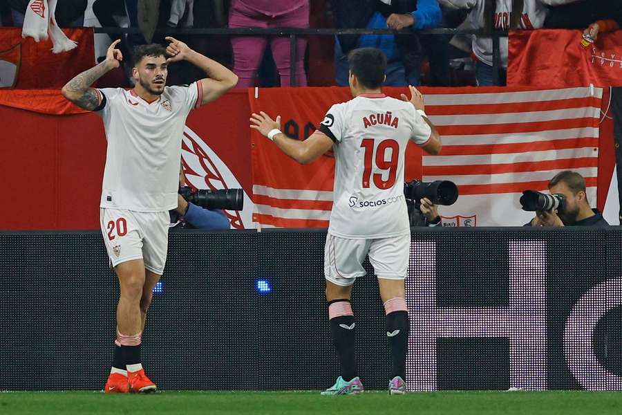 Isaac Romero volvió a marcar con el primer equipo del Sevilla.