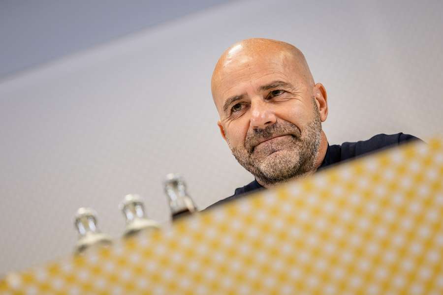 Peter Bosz na afloop van de gewonnen Johan Cruijff Schaal op de persconferentie