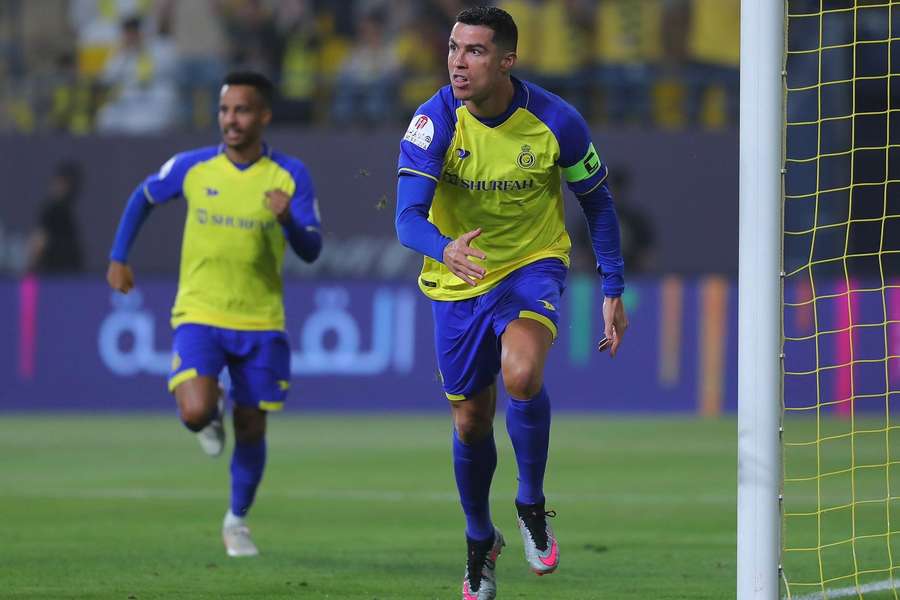 Ronaldo celebra su gol para el Al Nassr
