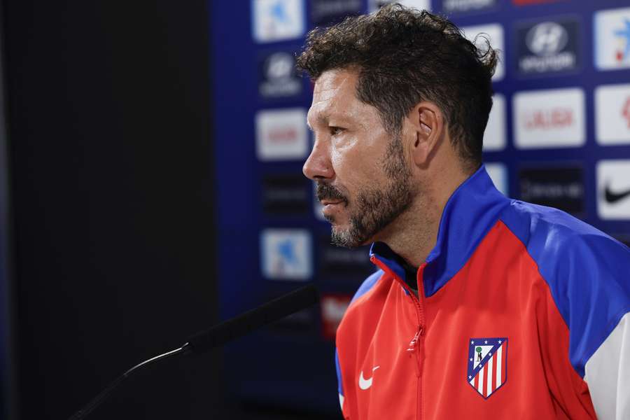 Diego Simeone vindt het "onzinnig" dat er dit weekeinde wordt gevoetbald in Spanje