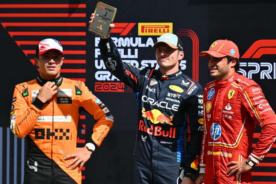 Verstappen liderou a disputa do início ao fim 